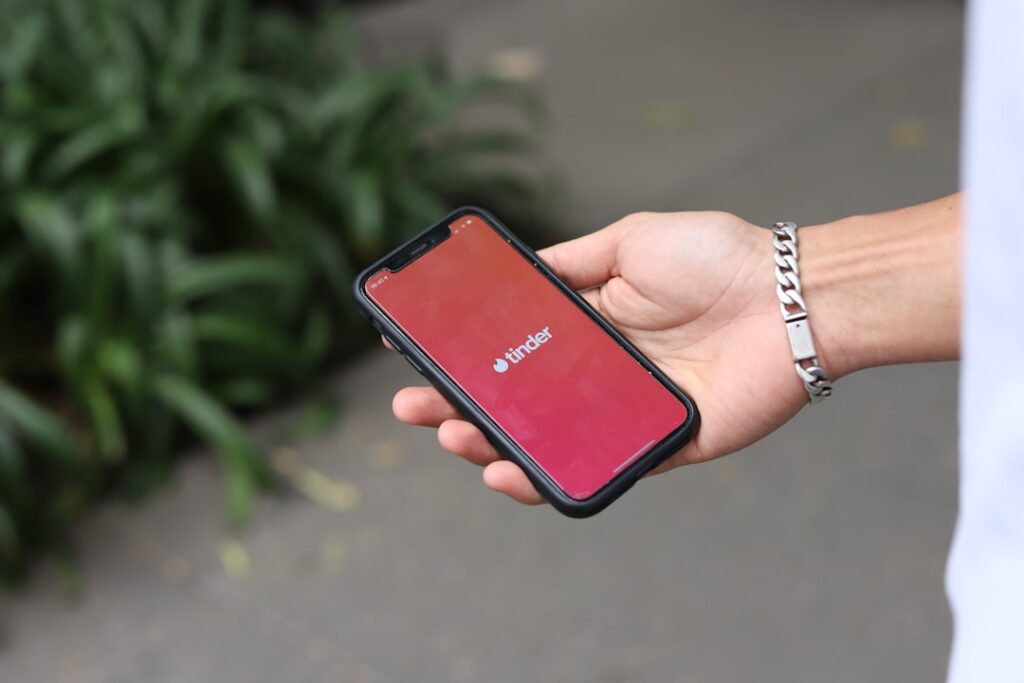 How to Get More Matches on Tinder image 2